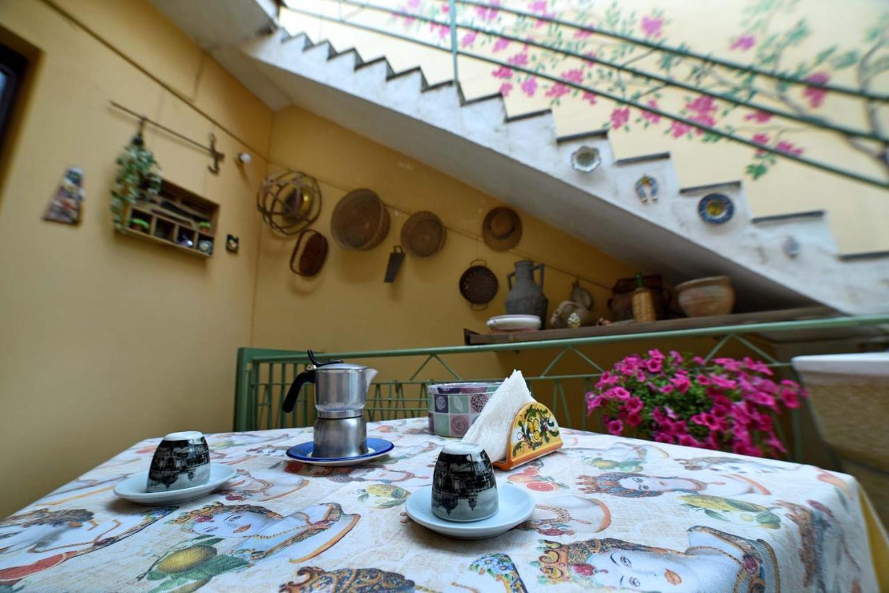 Casa Vacanze Borgata Del Sorbo Acireale Exterior foto